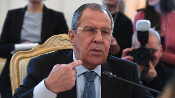 Встреча глав МИД РФ и Австрии С. Лаврова и К. Кнайсль Встреча глав МИД РФ и Австрии С. Лаврова и К. Кнайсль