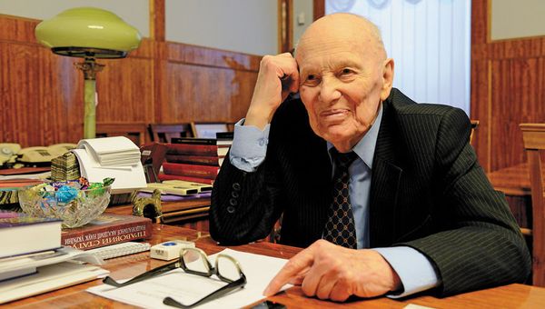 Президент Академии наук Украины Борис Патон