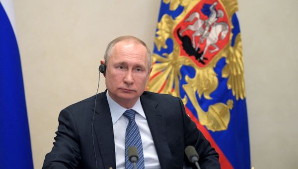 Президент РФ В. Путин принял участие в саммите лидеров Большой двадцатки по коронавирусу в режиме видеоконференции