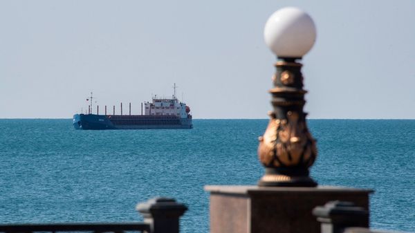 Корабль в море. Архивное фото