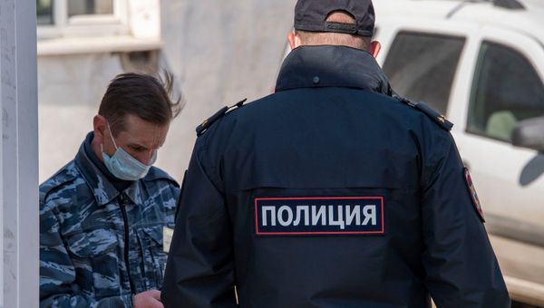 Патруль полиции по выявлению нарушителей карантина