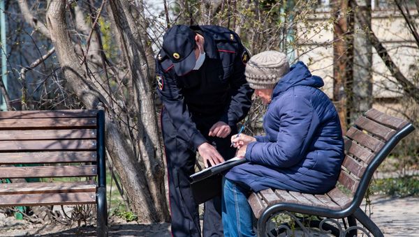 Патруль полиции по выявлению нарушителей карантина