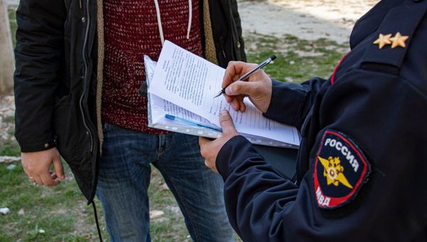 Патруль полиции по выявлению нарушителей карантина