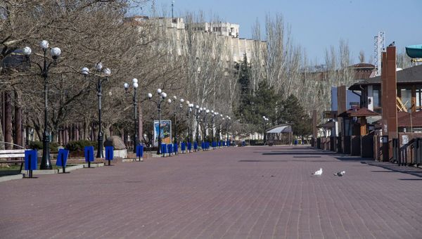 Феодосия карантин. Пустая набережная Феодосия карантин. Пустая набережная