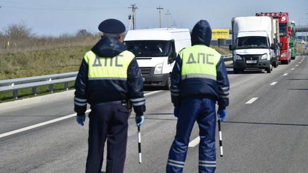 Блокпост из-за коронавируса на въезде в Севастополь