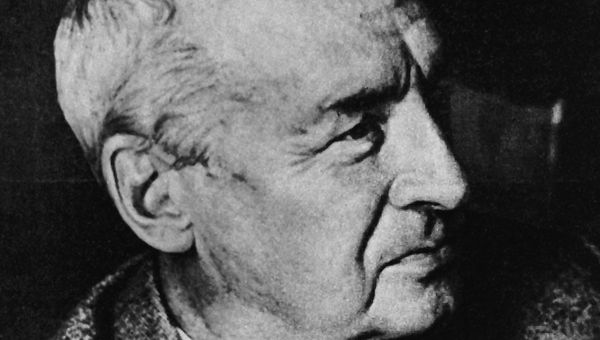 Русский и американский писатель, поэт, переводчик, литературовед и энтомолог Владимир Владимирович Набоков (1899-1977 гг.) Русский и американский писатель, поэт, переводчик, литературовед и энтомолог Владимир Владимирович Набоков (1899-1977 гг.)