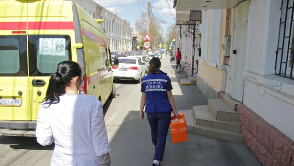 Работа сотрудников скорой помощи в Симферополе