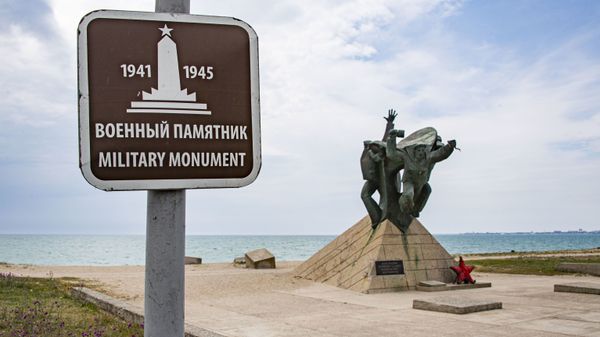 Памятник евпаторийскому десанту Евпатория