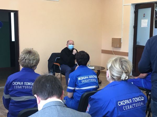 Медики Севастополя пожаловались на отсутствие выплат