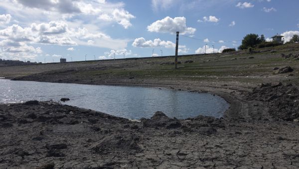 Дамба Симферопольского водохранилища