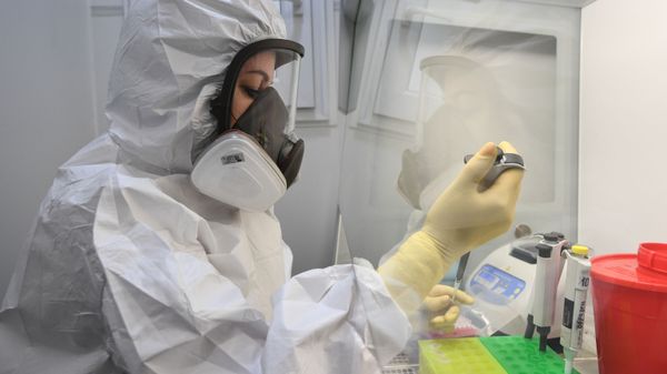 Передвижная лаборатория для тестирования на коронавирус 