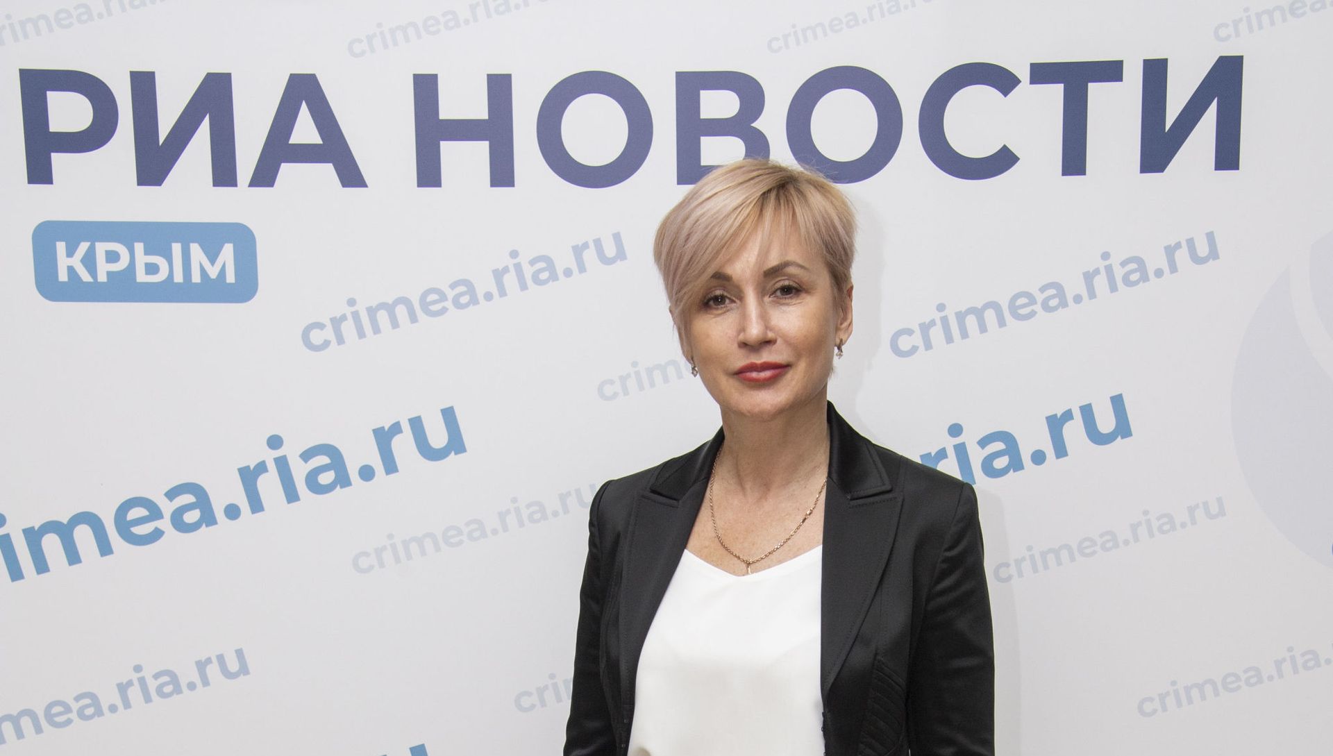 Шеф-редактора радио Спутник в Крыму Ирину Мульд избрали членом Общественной палаты Республики Крым  - РИА Новости, 1920, 23.06.2020