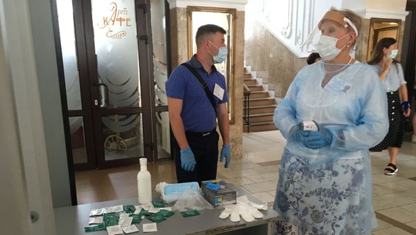 В Севастополе началось голосование по поправкам в Конституцию В Севастополе началось голосование по поправкам в Конституцию