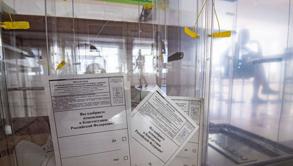 На избирательном участке в основной день голосования референдум плебисцит голосование выборы