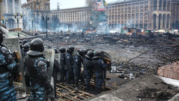 Майдан в Киеве. Площадь Независимости, февраль 2014 года.
