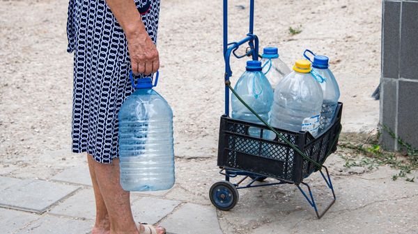 Очередь за питьевой водой