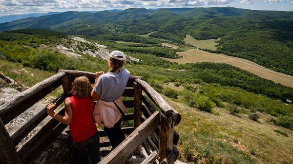 Вид на Адым-Чокракскую долину в Крыму