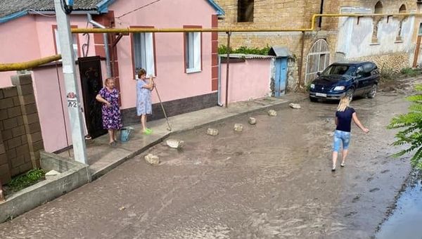 Последствия ливня в Бахчисарае Последствия ливня в Бахчисарае