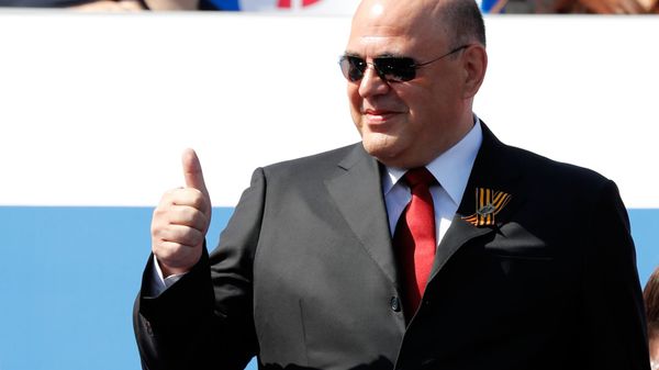 Президент РФ В. Путин принял участие в военном параде в ознаменование 75-летия Победы Президент РФ В. Путин принял участие в военном параде в ознаменование 75-летия Победы