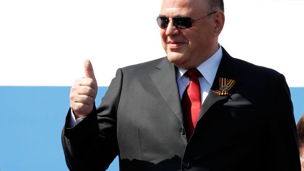 Президент РФ В. Путин принял участие в военном параде в ознаменование 75-летия Победы