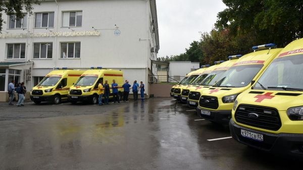 Крымские медики получили десять новых автомобилей скорой помощи
