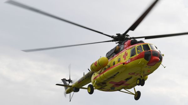 Вертолет санавиации Ми-8 АМТ. Архивное фото