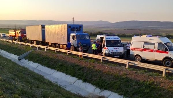 ДТП с участием микроавтобуса в Крыму