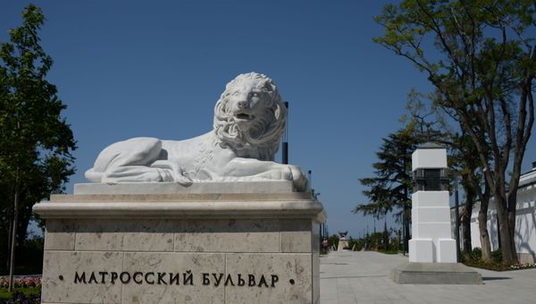 Эти львы – копии тех, что стоят у Графской пристани