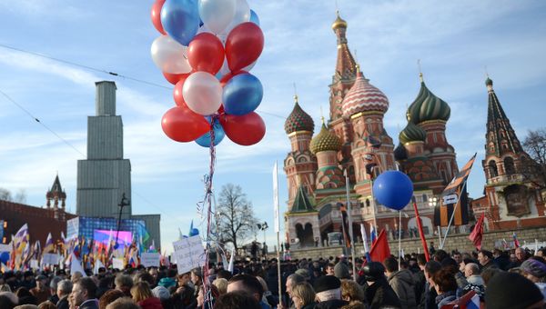 Митинг-концерт на Васильевском спуске, посвященный годовщине воссоединения Крыма с Россией