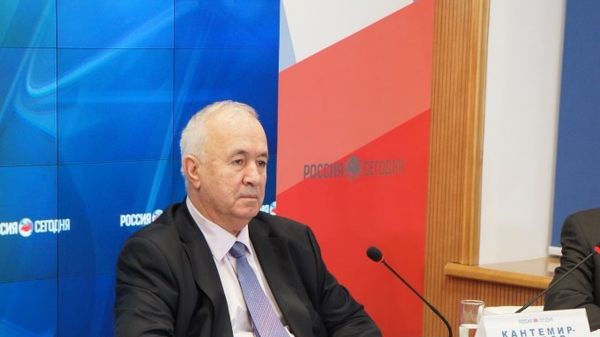 председатель РОО «Къырым бирлиги» и Общественного Совета крымско-татарского народа Сейтумер НИМЕТУЛЛАЕВ