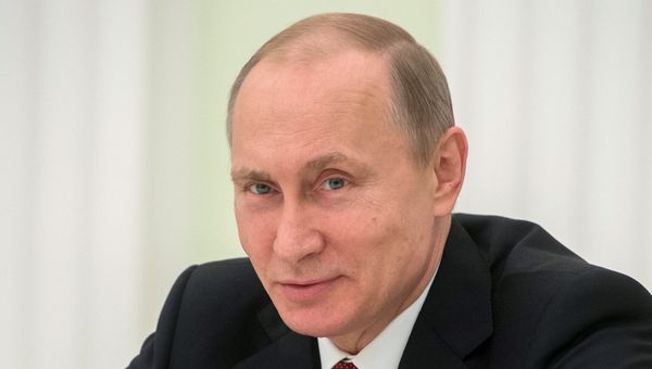 Президент России В.Путин встретился с лауреатами премий президента в области науки и инноваций для молодых учёных за 2014 год