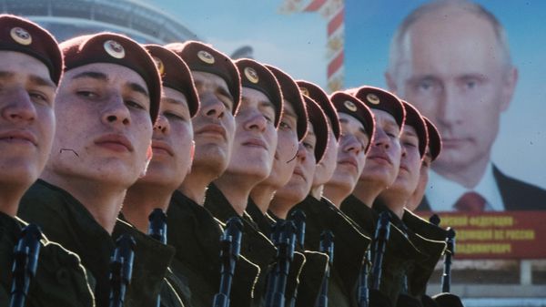 Тренировка военнослужащих дивизии им. Дзержинского к Параду Победы