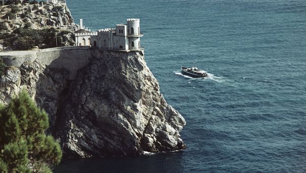 Ласточкино гнездо