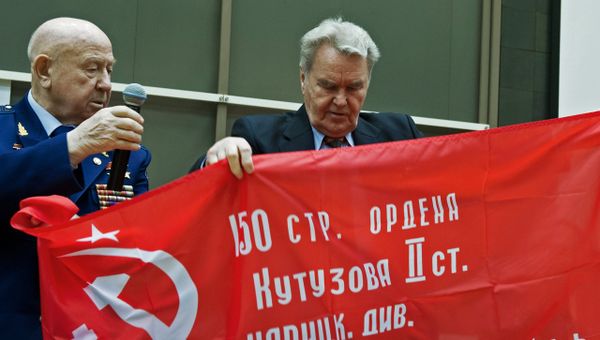 Передача Знамени Победы на Международную космическую станцию