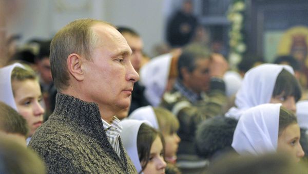 Президент РФ В.Путин посетил Рождественское богослужение