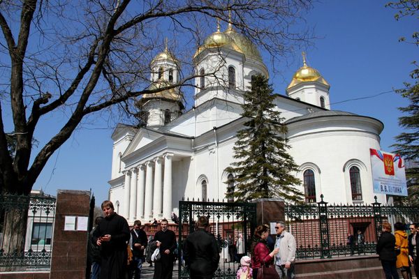 Встреча Благодатного огня в Симферополе Встреча Благодатного огня в Симферополе