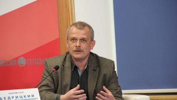 директор Таврического информационно-аналитического центра – Регионального института средиземноморских исследований Александр БЕДРИЦКИЙ.