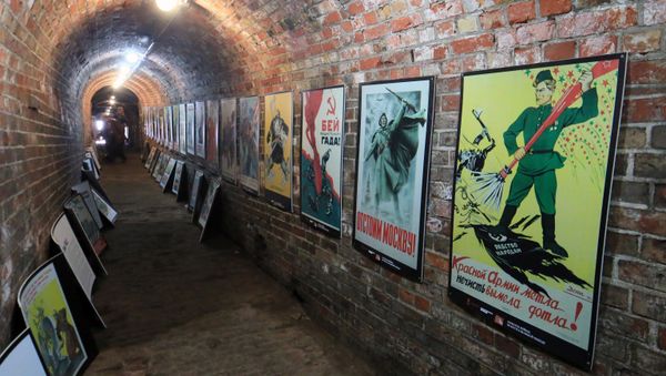 Монтаж выставки Плакаты войны. На пути к Великой Победе Монтаж выставки Плакаты войны. На пути к Великой Победе