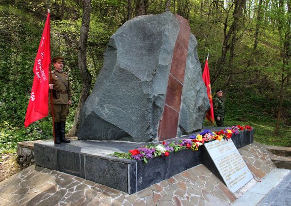 Партизанская маевка на Ангарском перевале