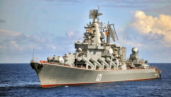 Ракетный крейсер Москва
